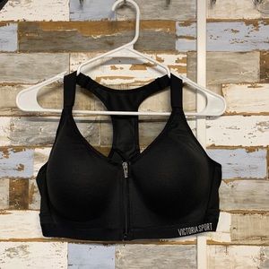 Victoria’s Secret 38D Zip Underwire Sports Bra